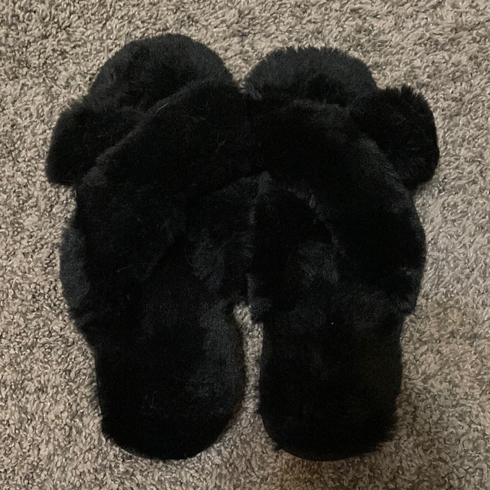 Never worn black sandal slippers